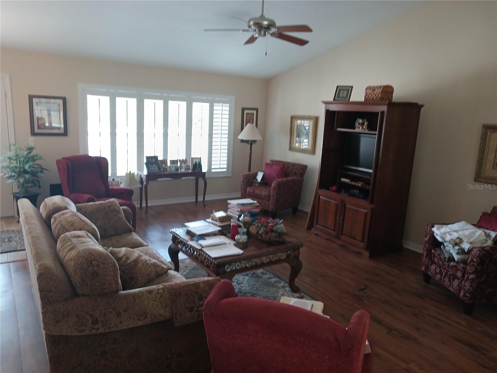 Image 7 of 27 For 987 65 Circle