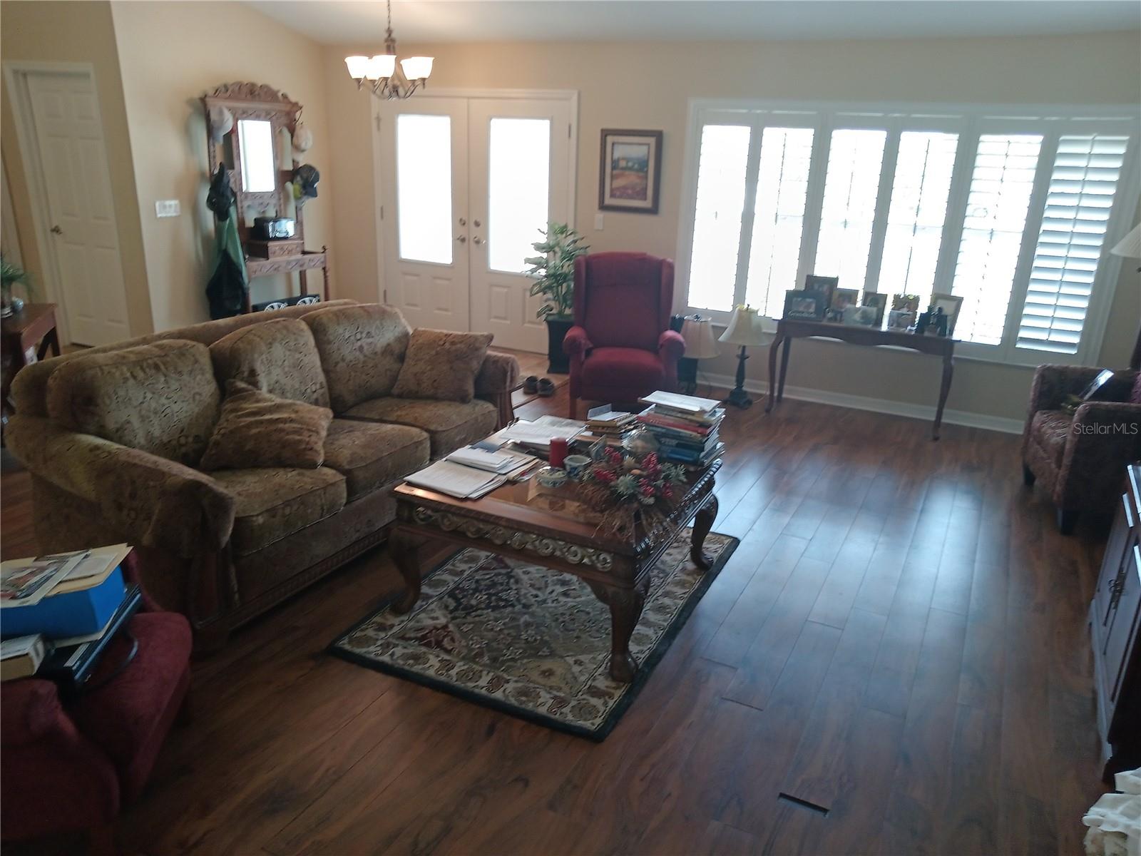 Image 8 of 27 For 987 65 Circle
