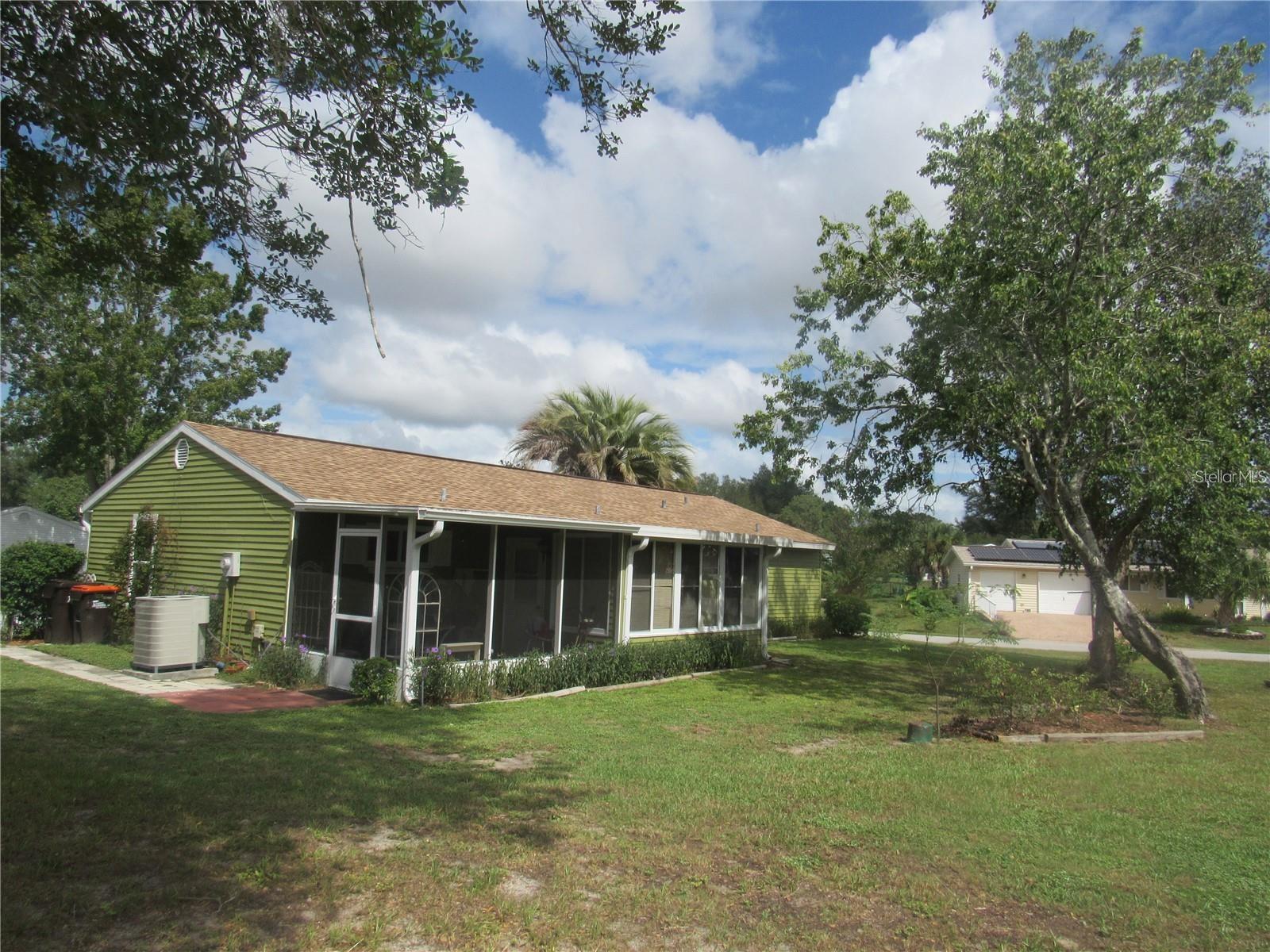 Image 4 of 21 For 8942 109th Lane