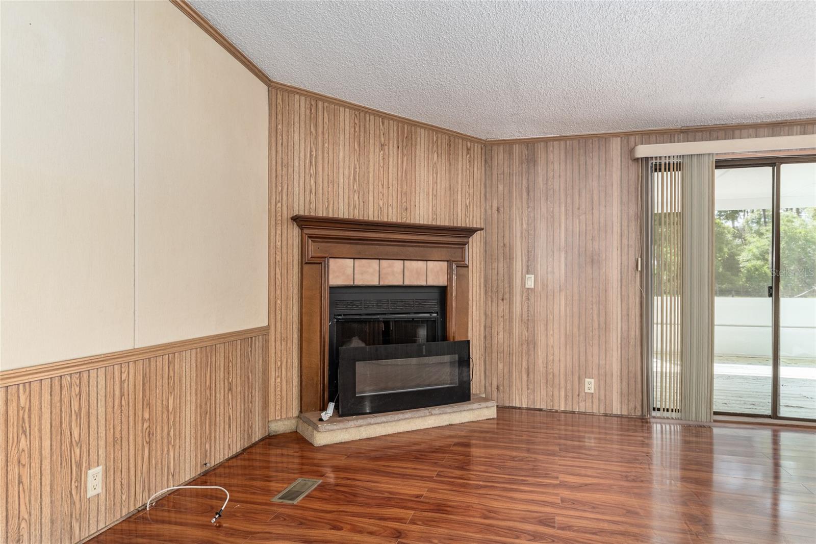 Image 16 of 71 For 15460 85th Avenue