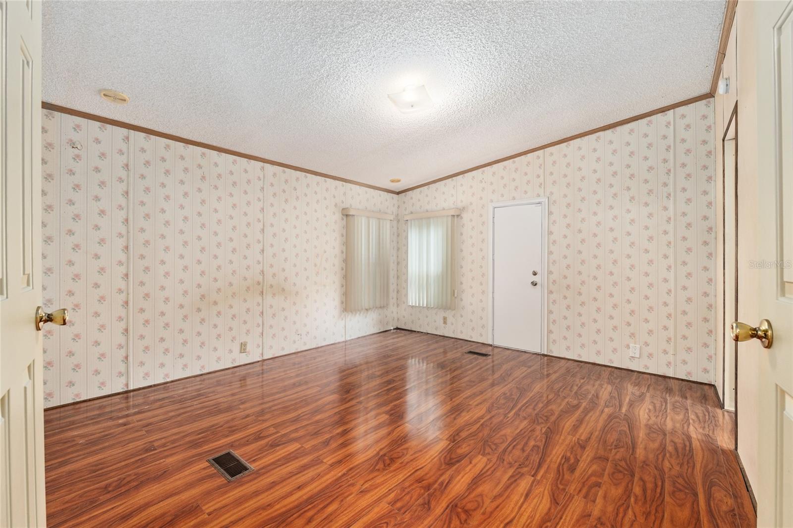 Image 20 of 71 For 15460 85th Avenue
