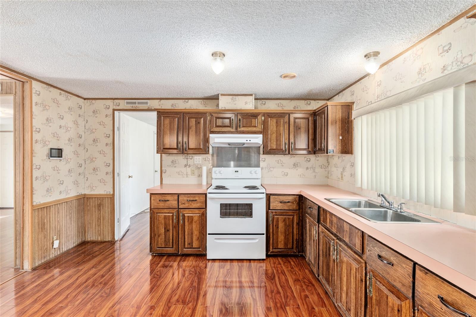 Image 9 of 71 For 15460 85th Avenue