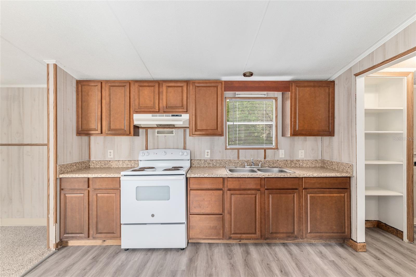 Image 13 of 35 For 8535 155th Street