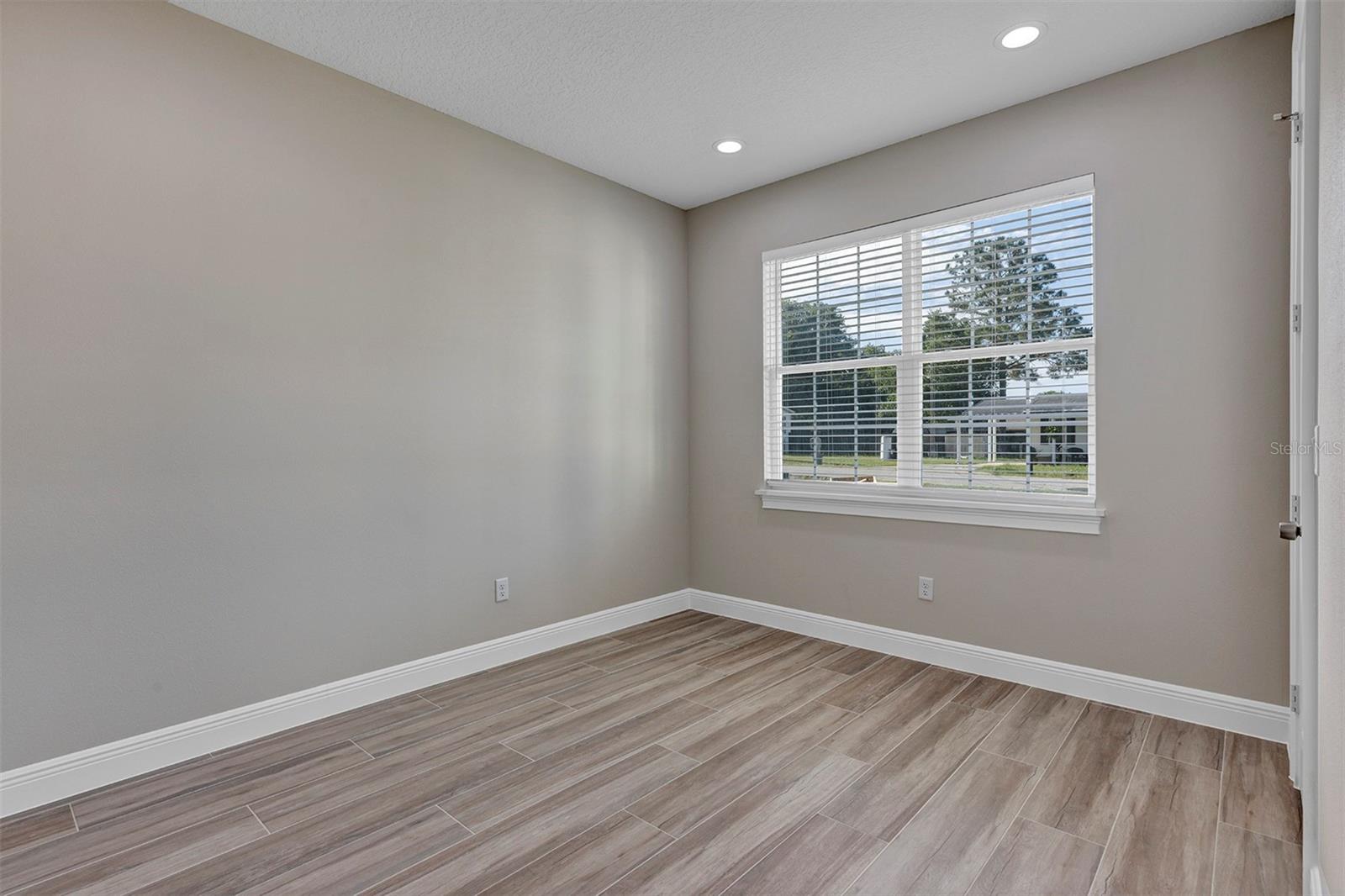 Image 14 of 45 For 3919 135th Lane