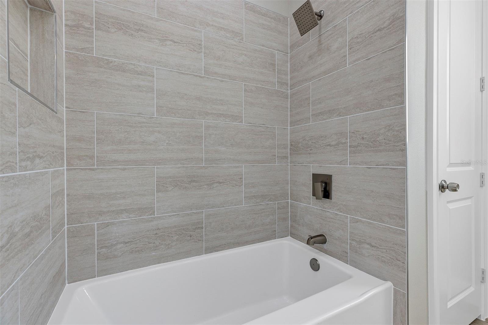 Image 18 of 45 For 3919 135th Lane