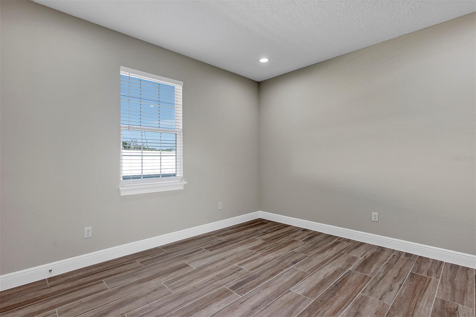 Image 22 of 45 For 3919 135th Lane