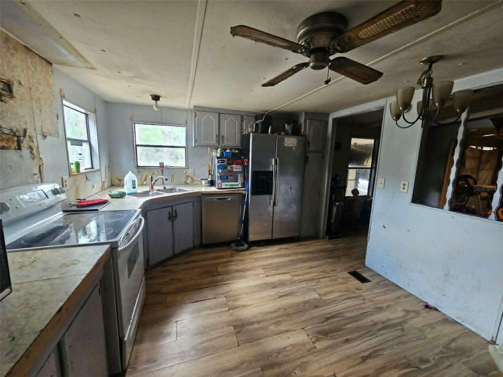 Image 17 of 31 For 5600 71st Street
