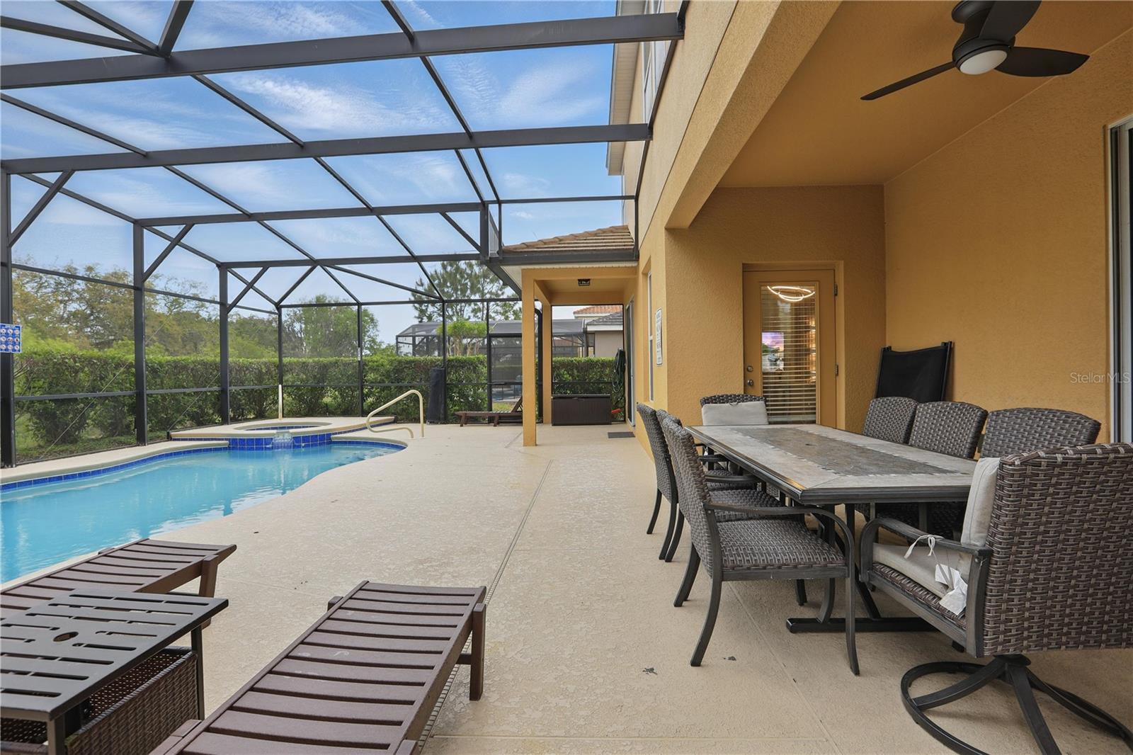 Image 43 of 55 For 4147 Oaktree Drive
