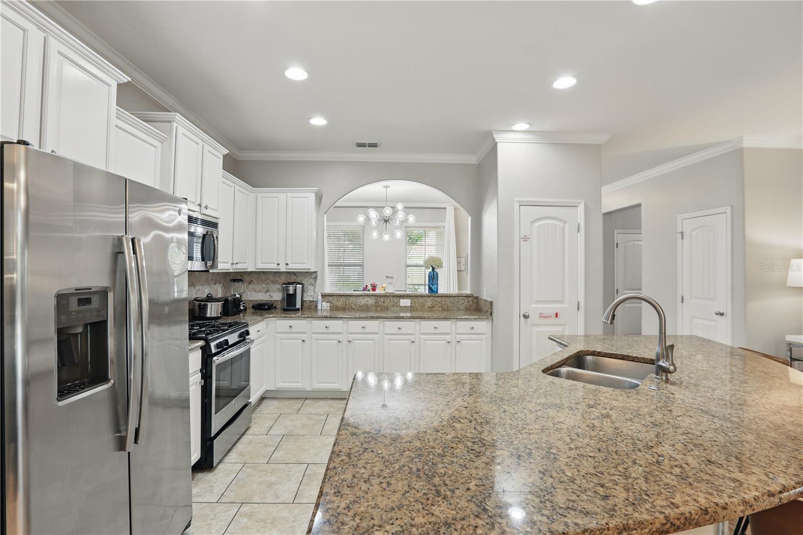 Image 8 of 55 For 4147 Oaktree Drive