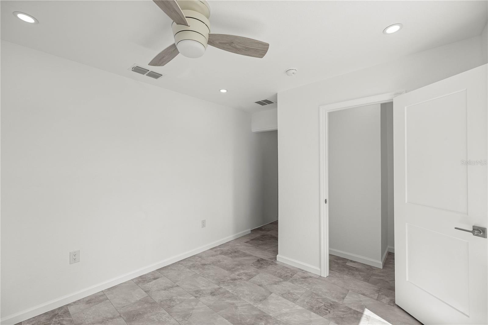 Image 13 of 25 For 305 5th Terrace