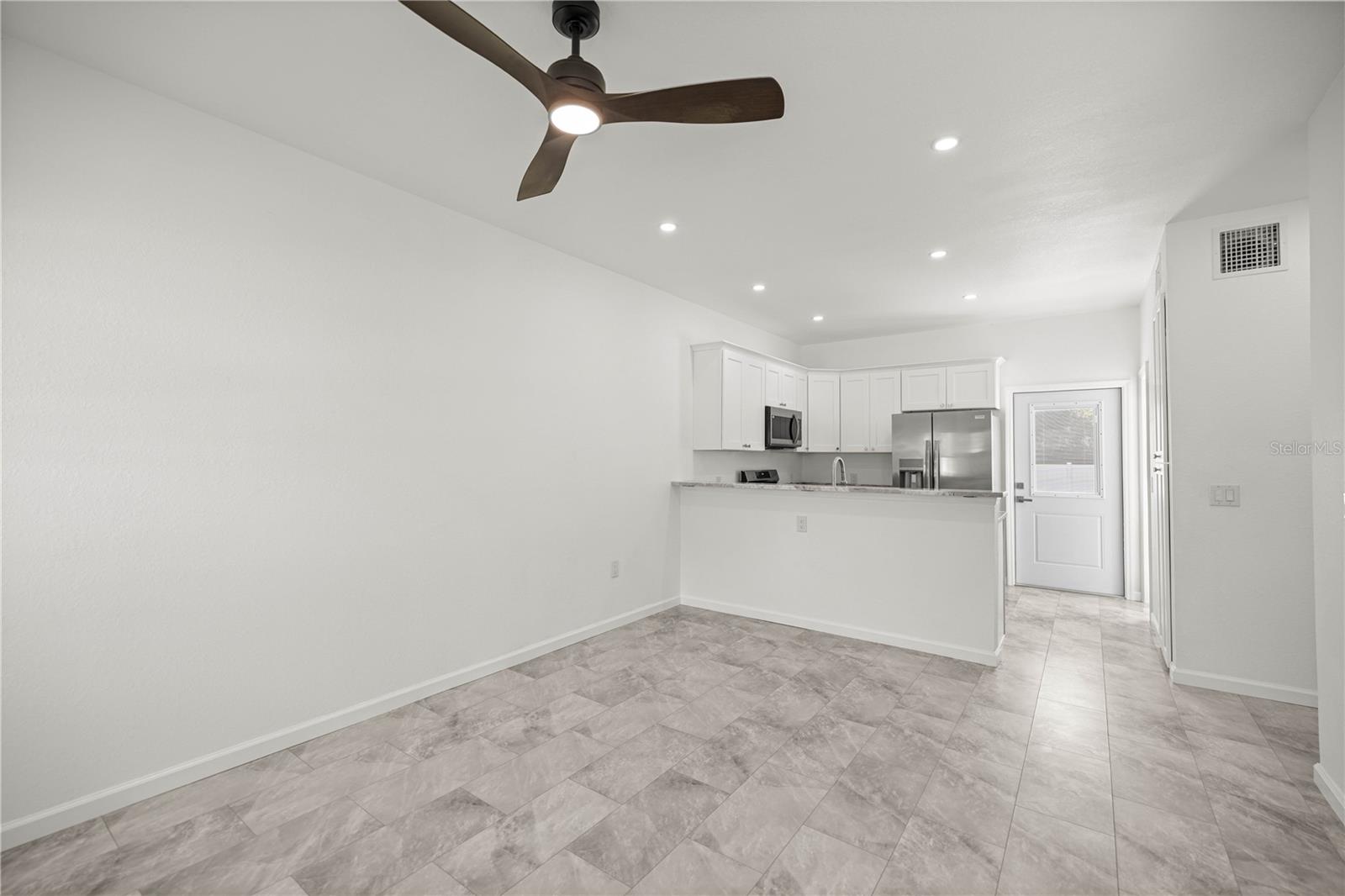 Image 5 of 25 For 305 5th Terrace