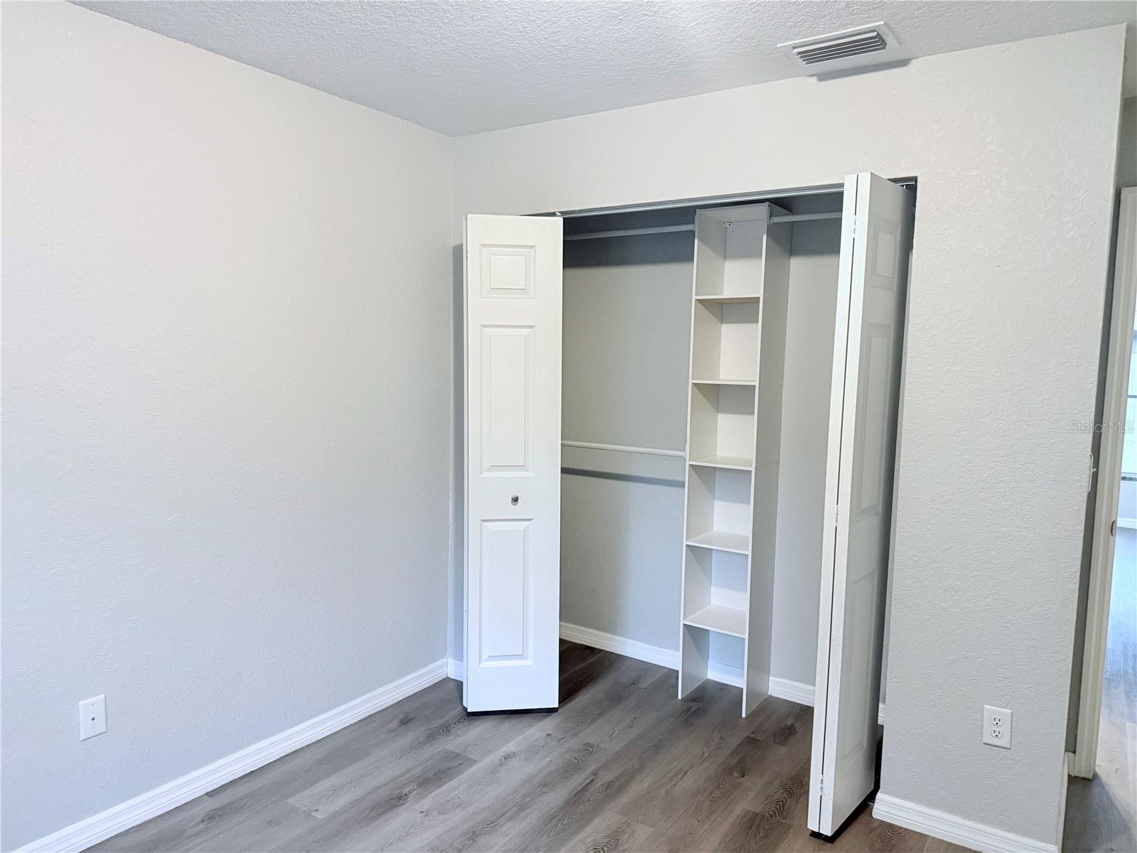 Image 7 of 15 For 6933 24th Avenue