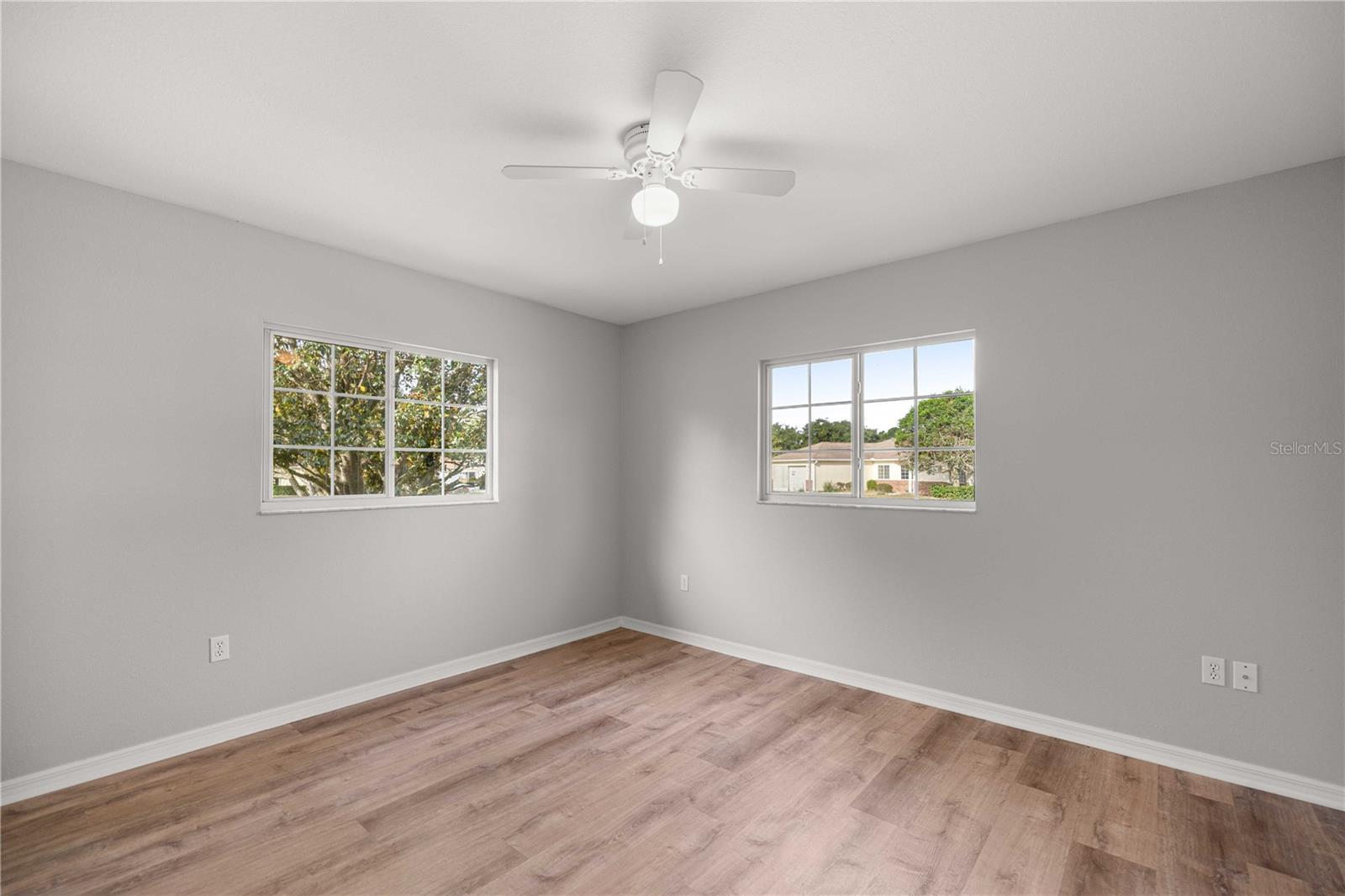 Image 15 of 34 For 13805 87th Terrace