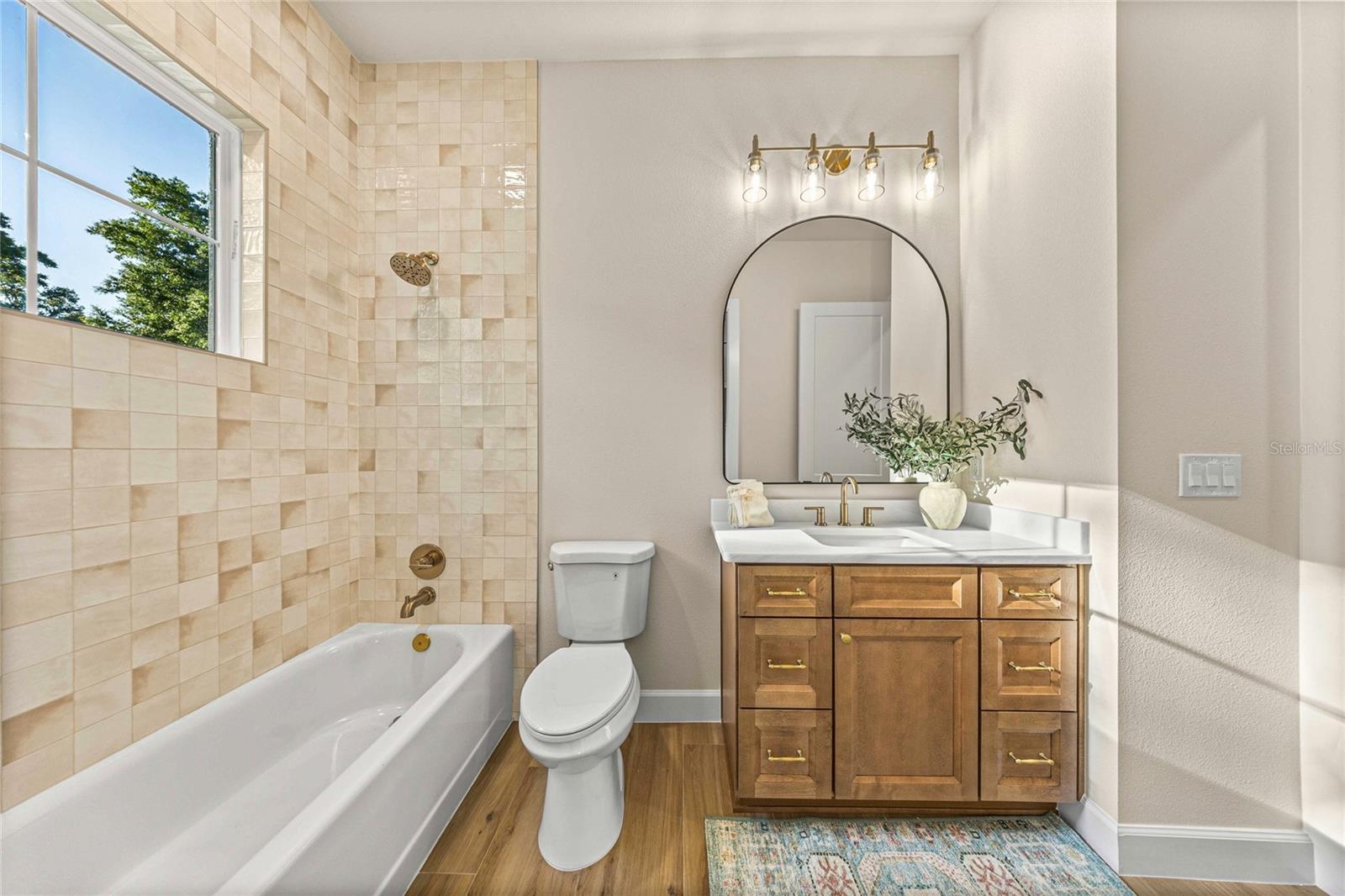Image 22 of 38 For 2120 41st Avenue