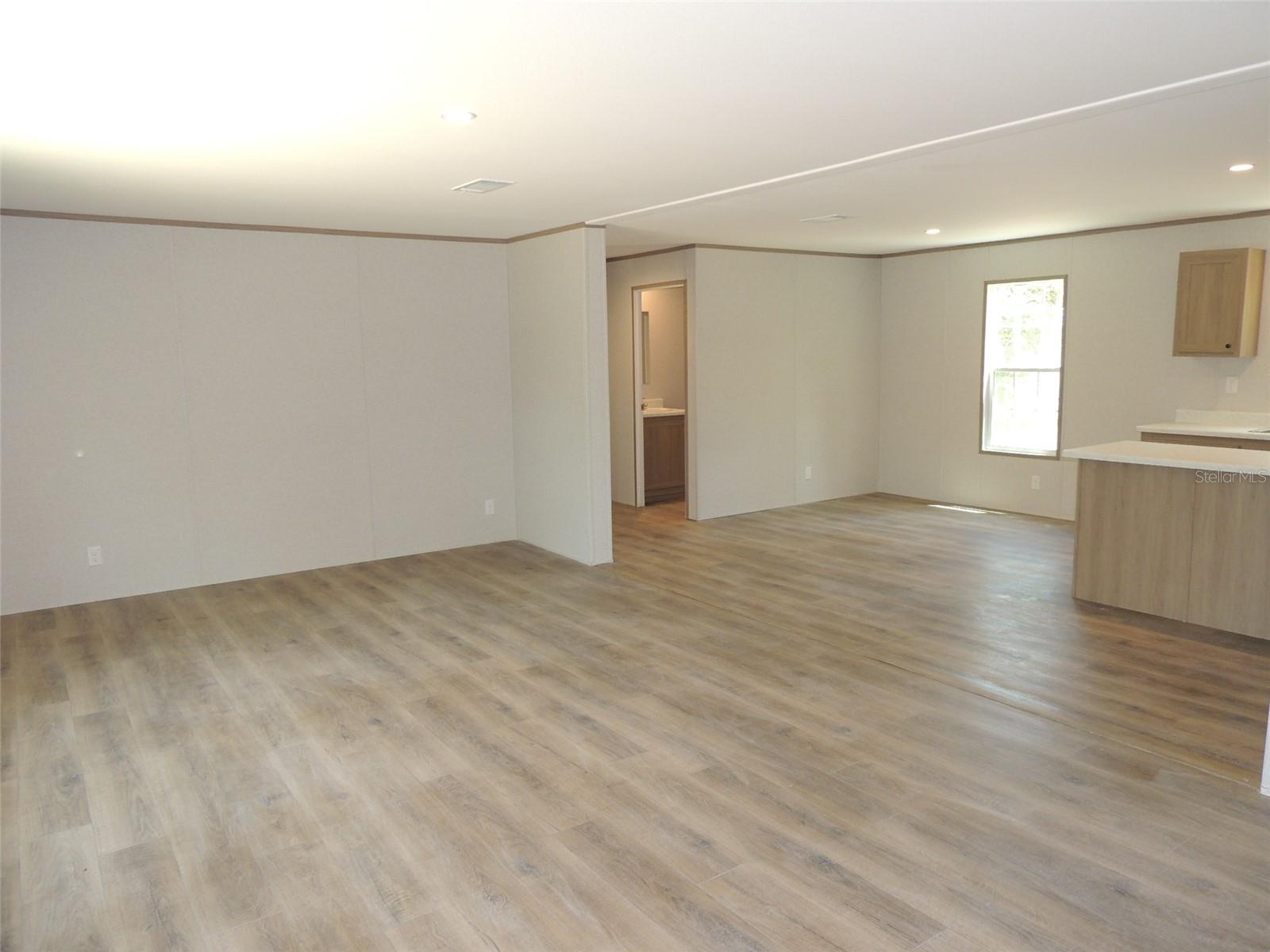 Image 13 of 39 For 14230 20th Street