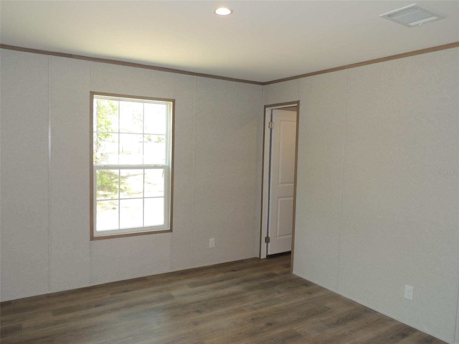 Image 31 of 39 For 14230 20th Street