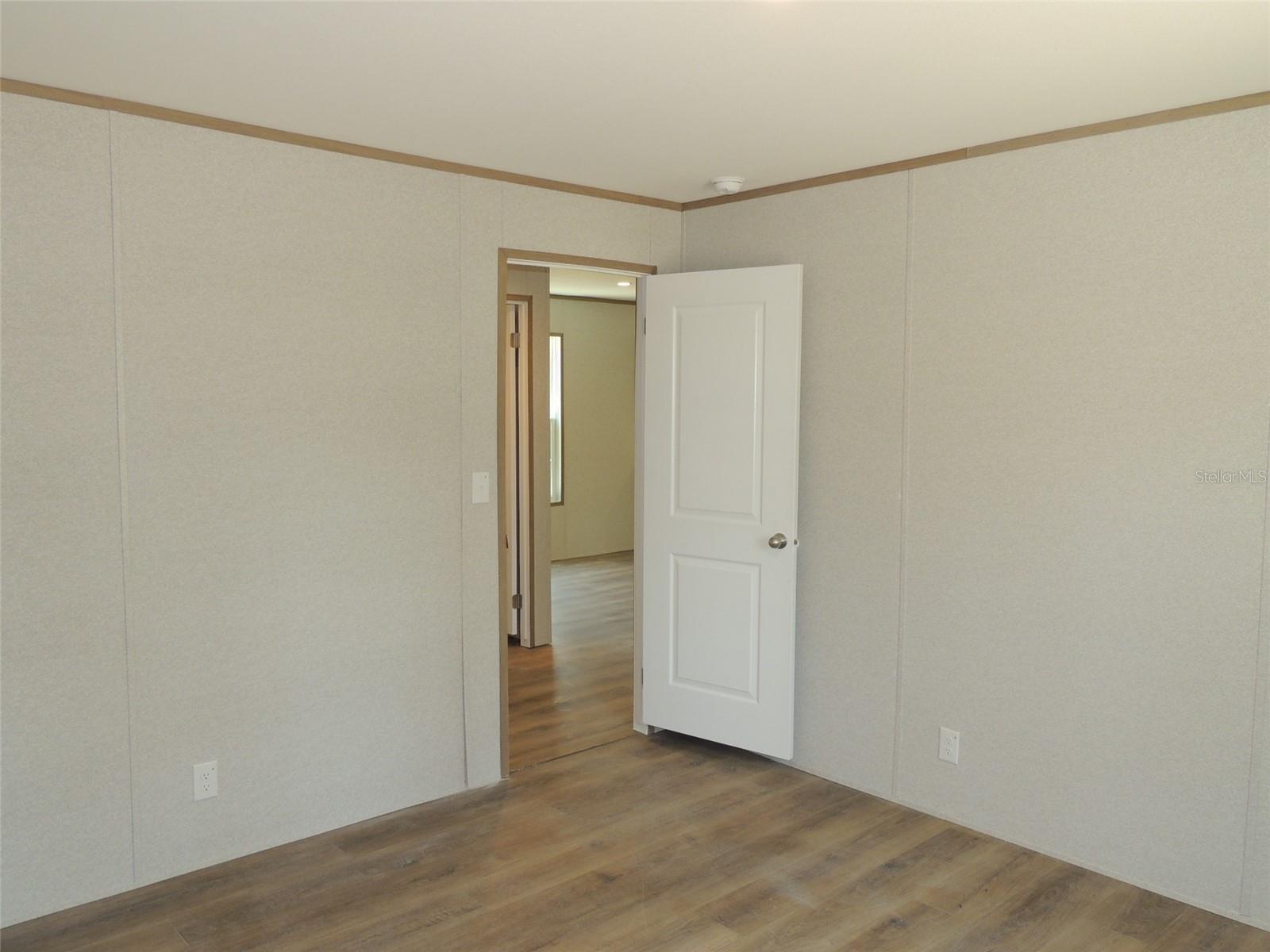 Image 32 of 39 For 14230 20th Street