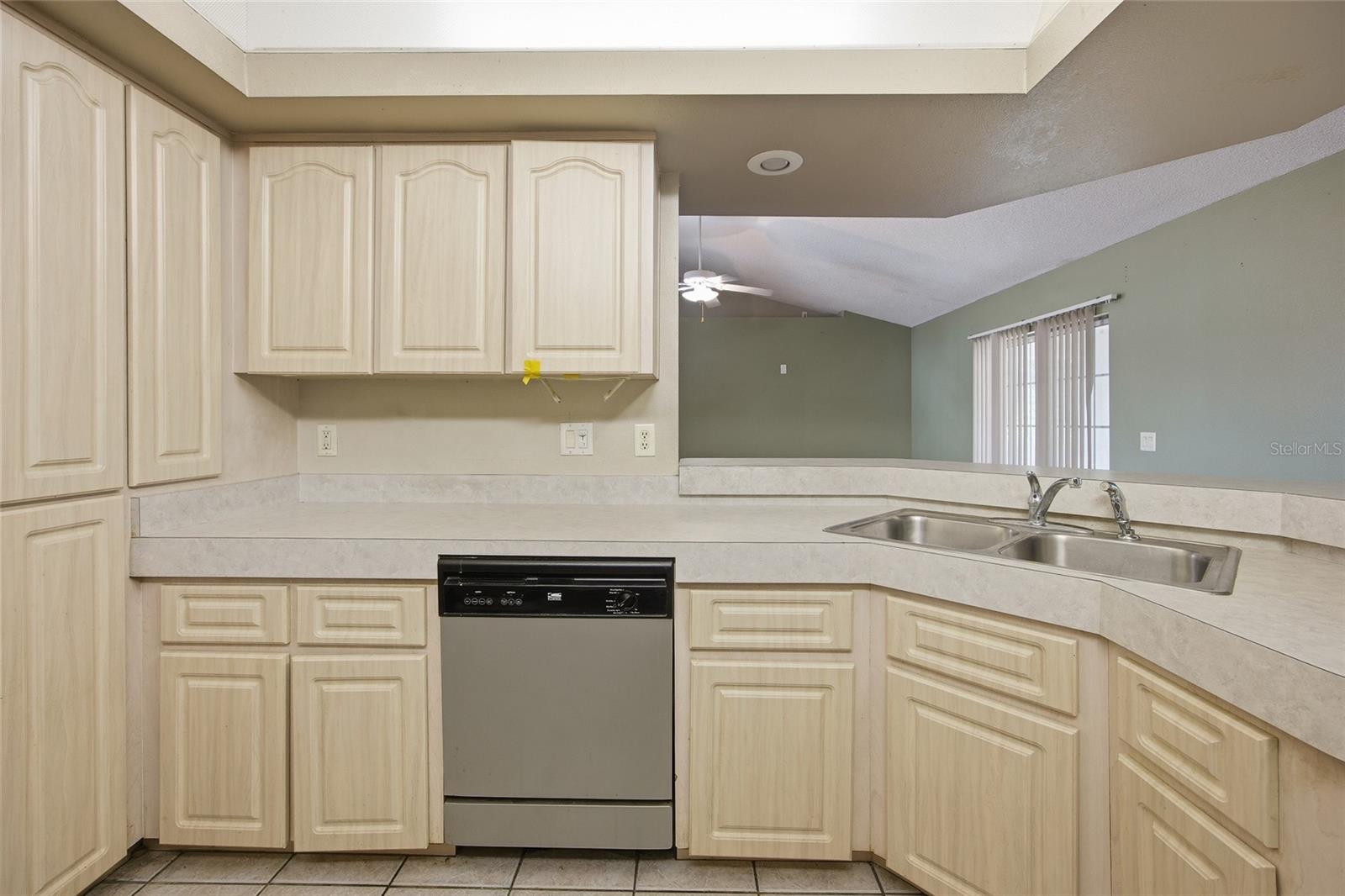 Image 15 of 47 For 5801 Sw 115th Street Road