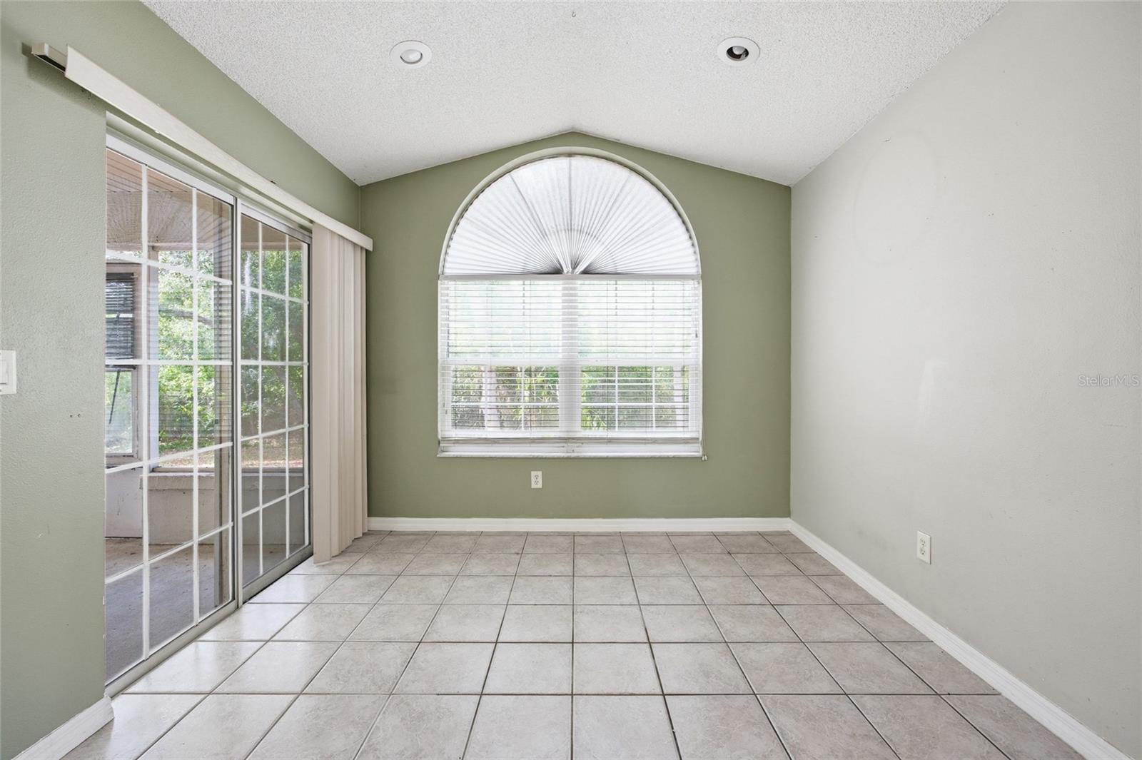 Image 17 of 47 For 5801 Sw 115th Street Road