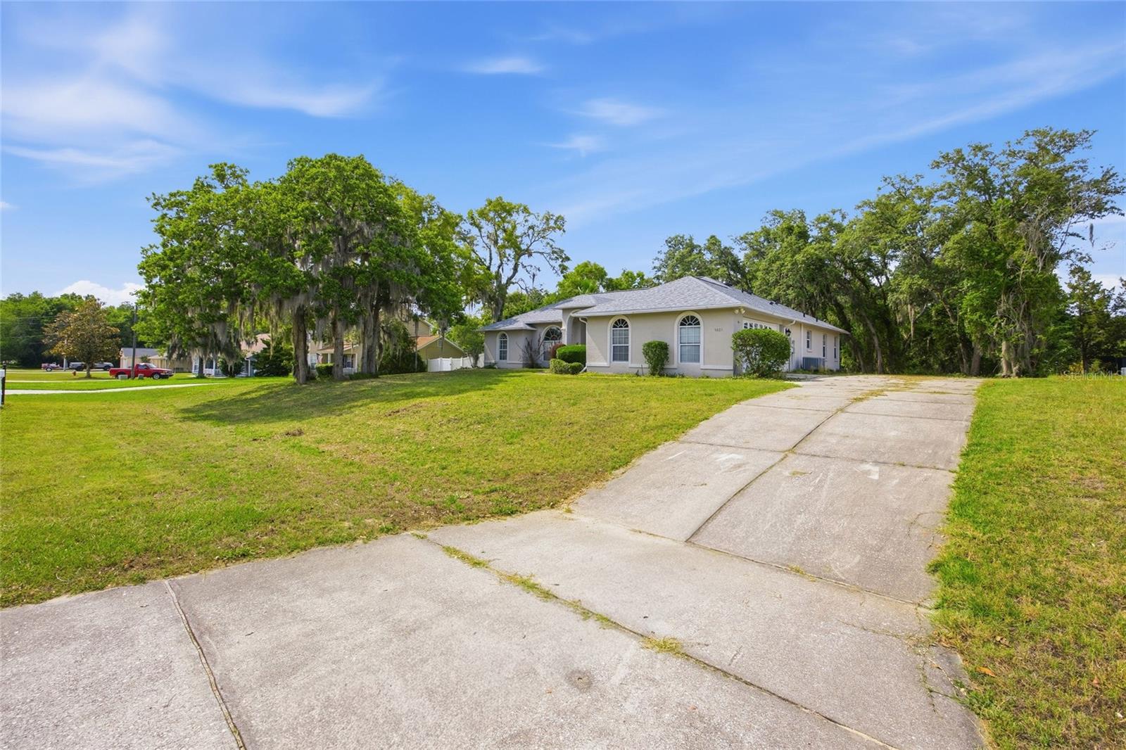 Image 2 of 47 For 5801 Sw 115th Street Road