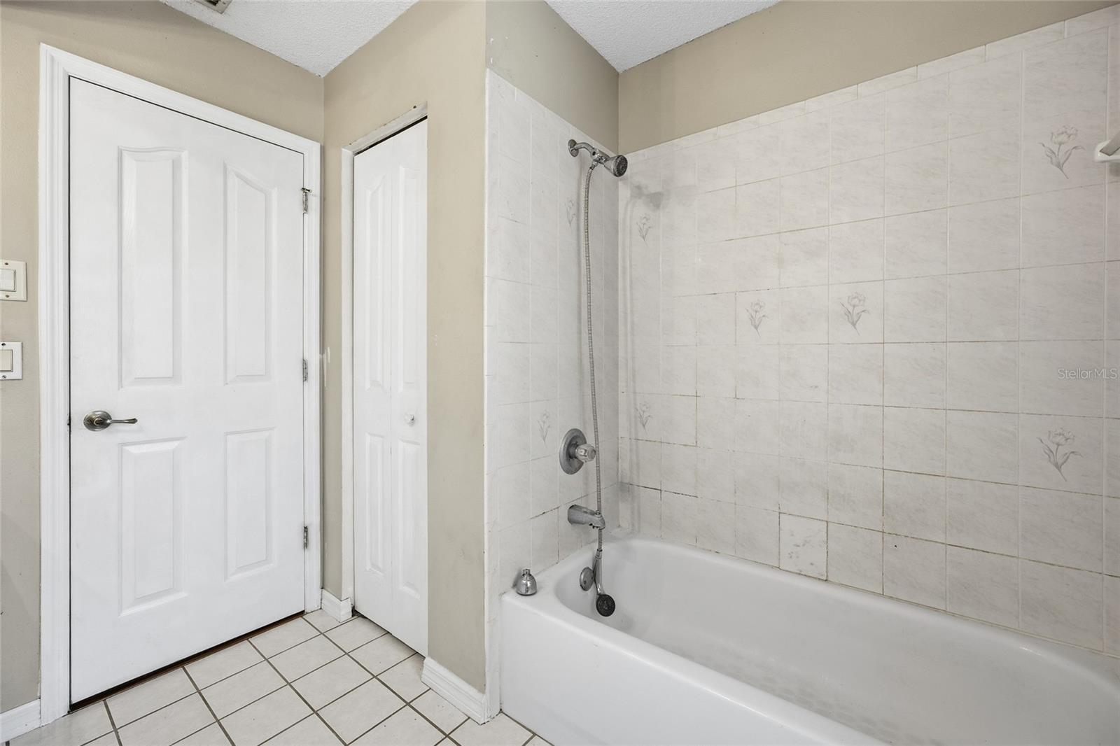 Image 23 of 47 For 5801 Sw 115th Street Road