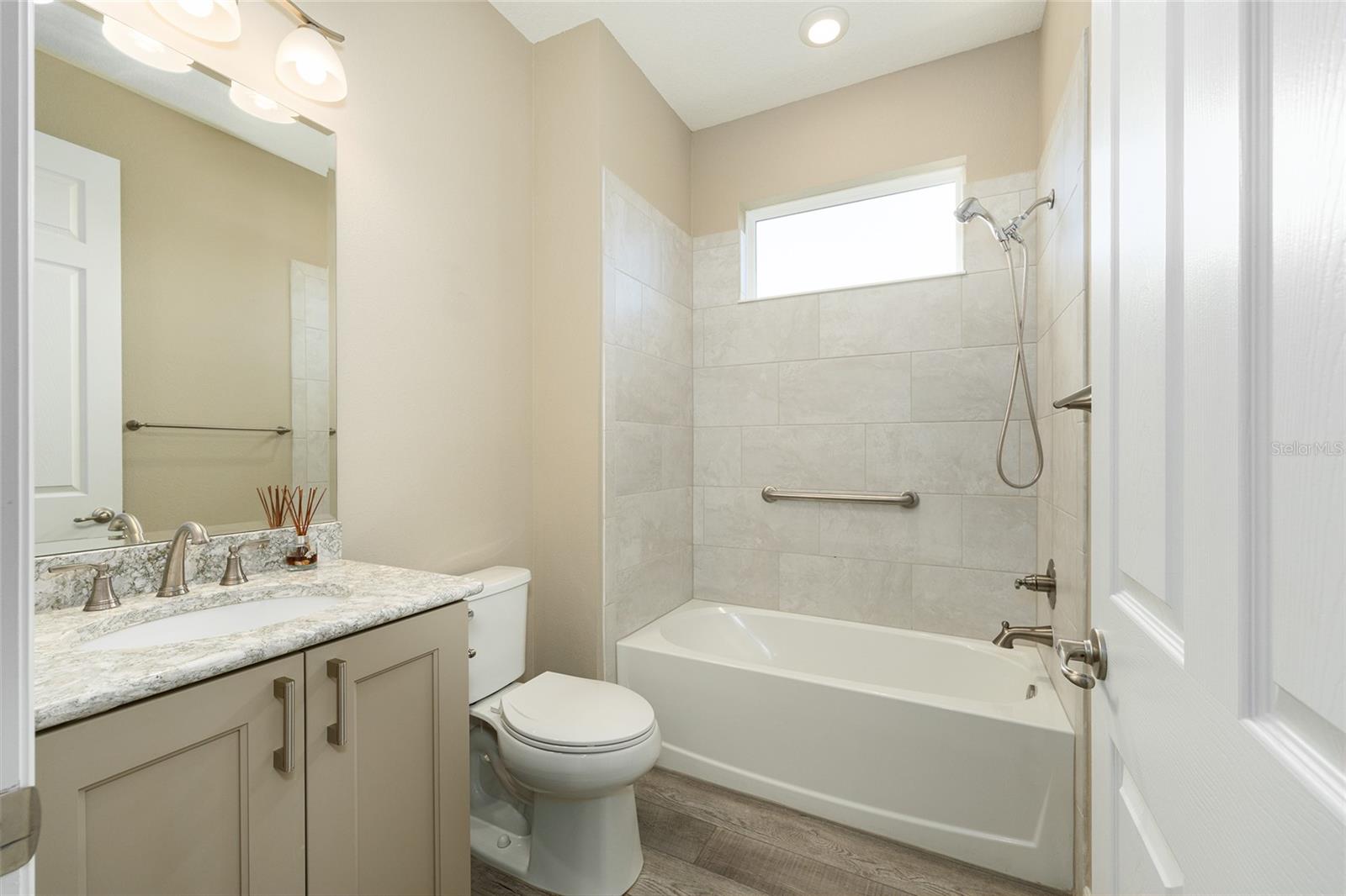 Image 12 of 51 For 8898 104th Circle