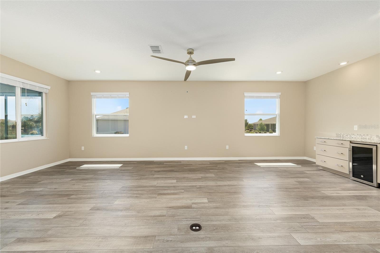 Image 20 of 51 For 8898 104th Circle