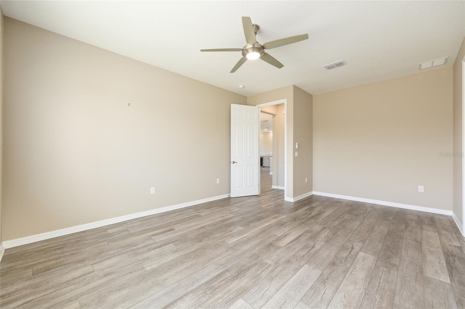 Image 34 of 51 For 8898 104th Circle