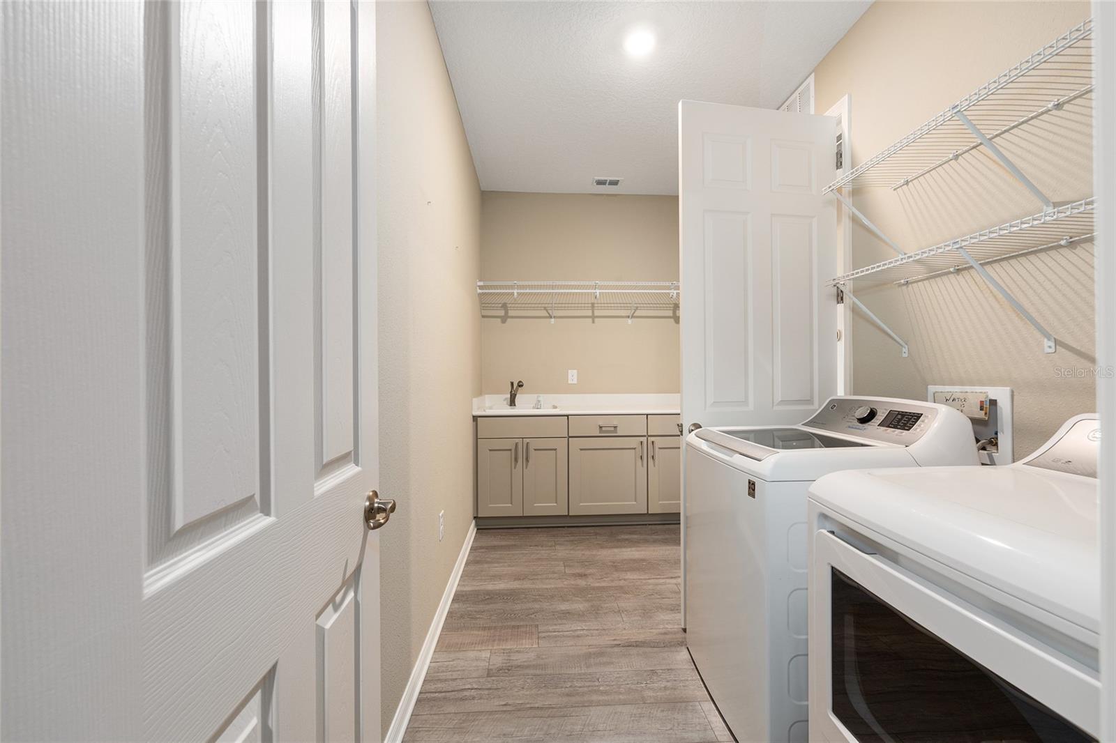 Image 40 of 51 For 8898 104th Circle