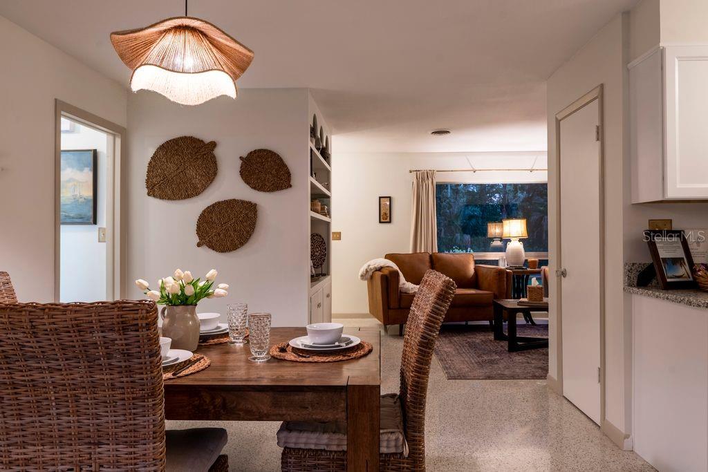 Image 13 of 40 For 9205 Jasmine Lane