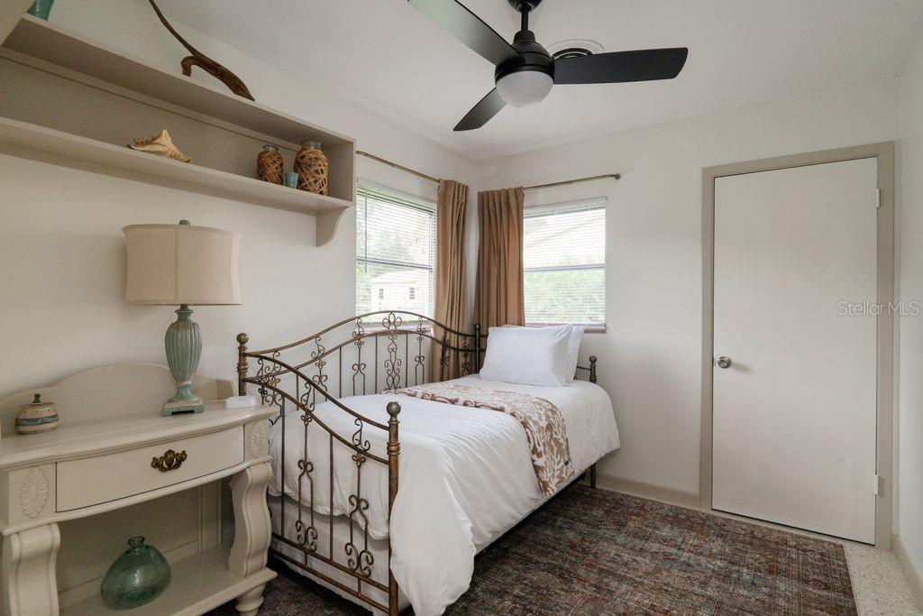 Image 21 of 40 For 9205 Jasmine Lane