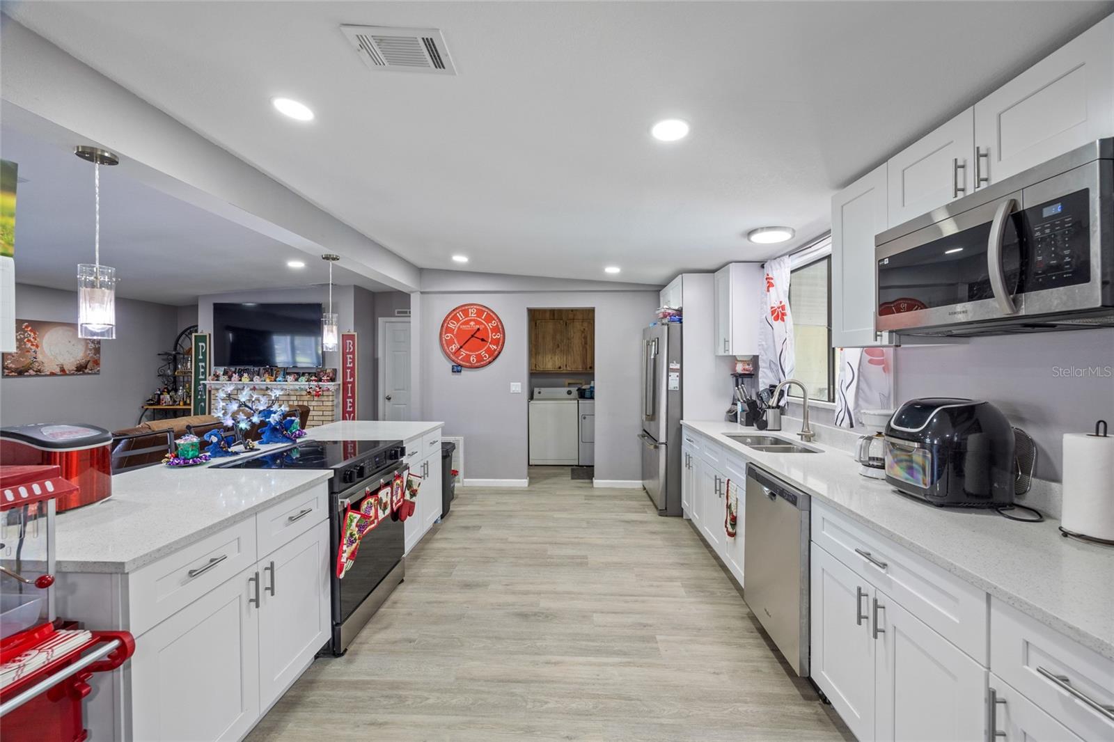 Image 13 of 40 For 3249 39th Avenue