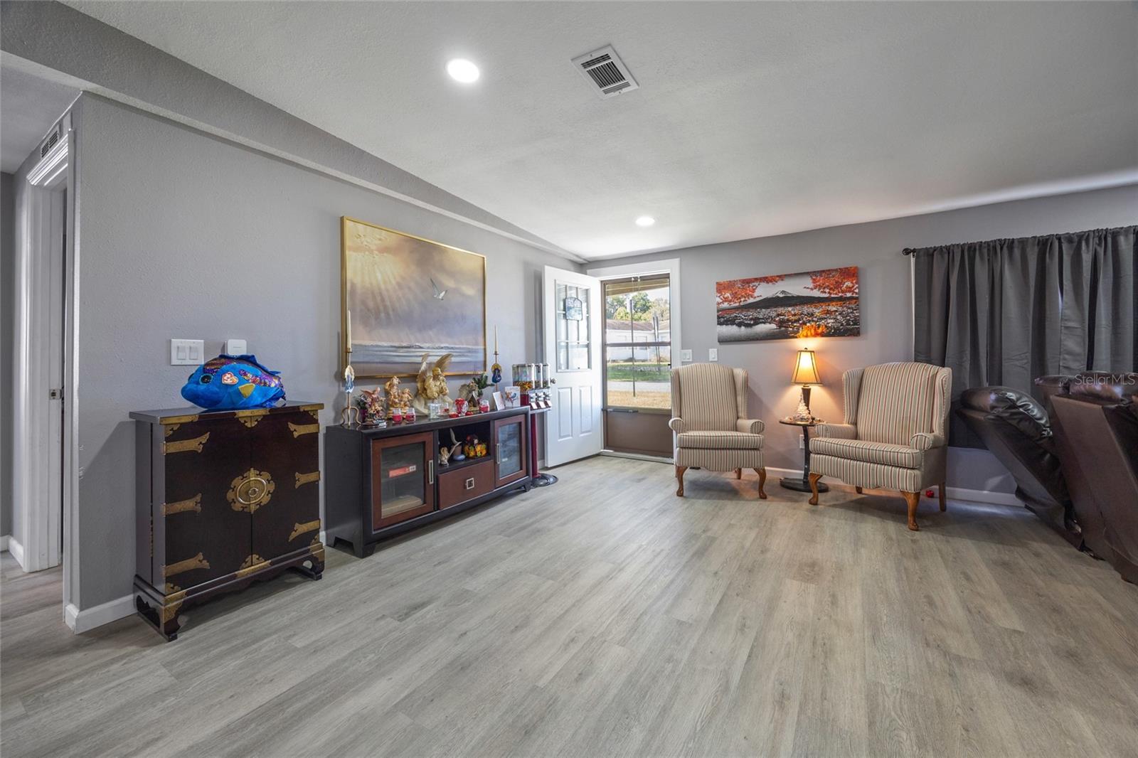 Image 7 of 40 For 3249 39th Avenue