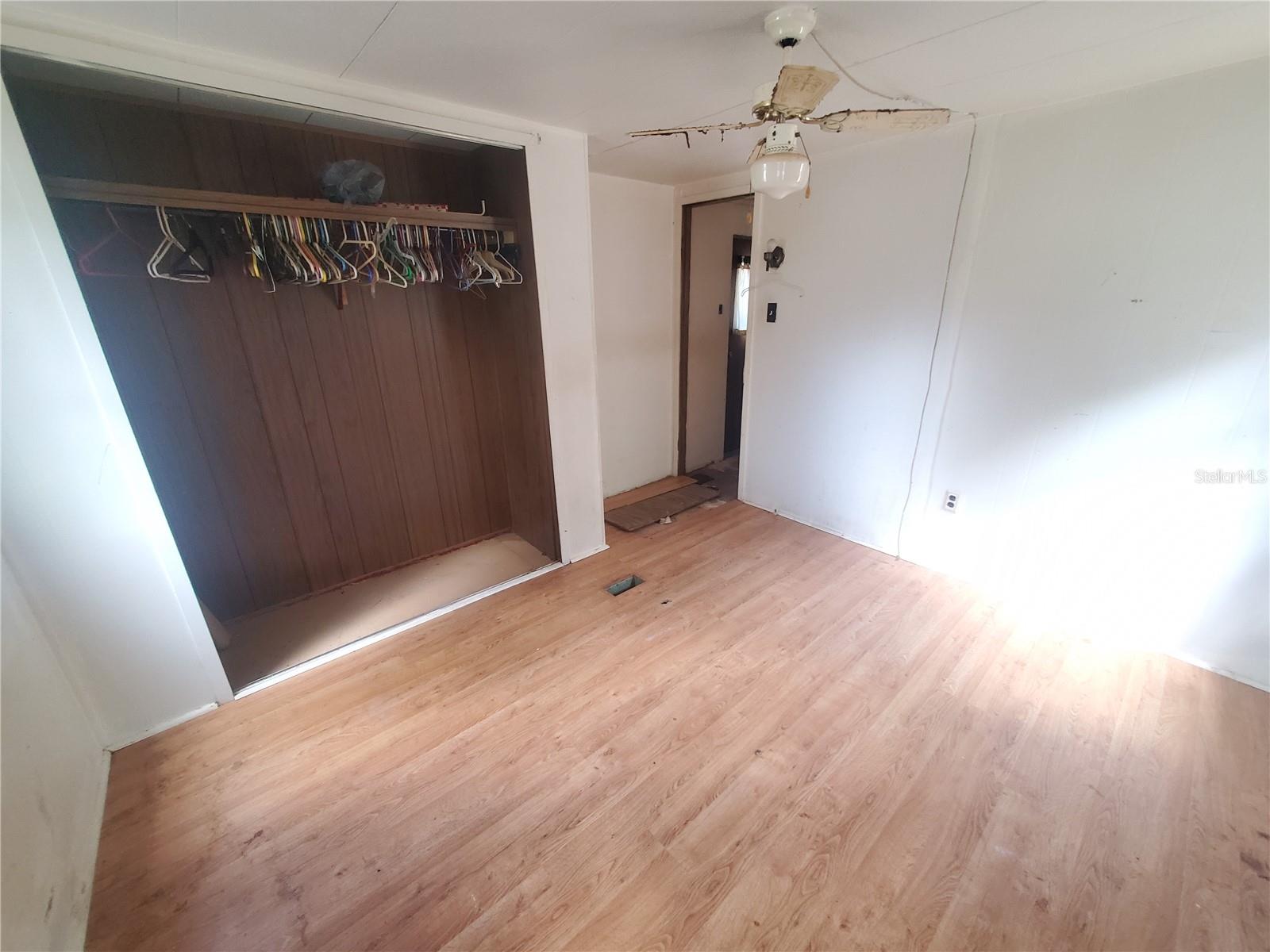 Listing photo id 20 for 6945 110th Street
