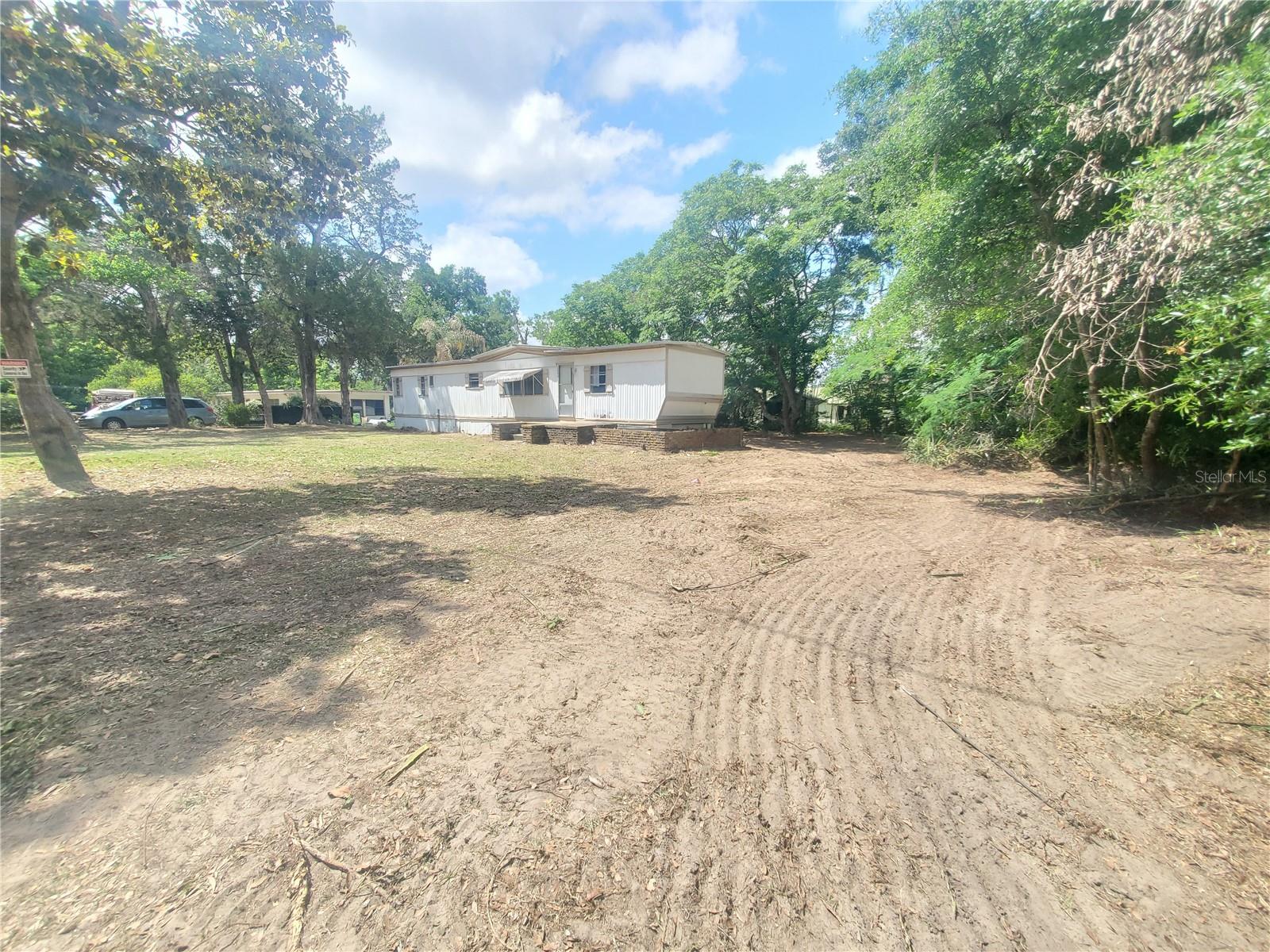 Listing photo id 21 for 6945 110th Street