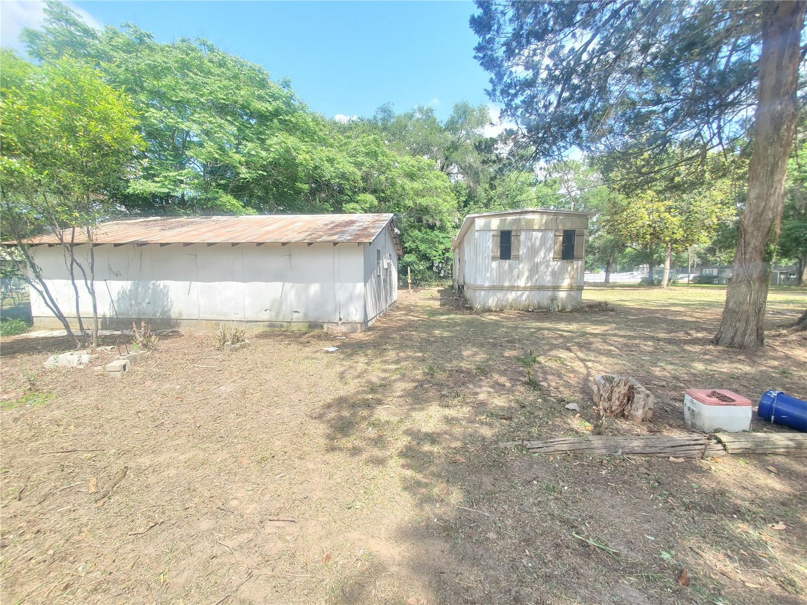 Listing photo id 28 for 6945 110th Street