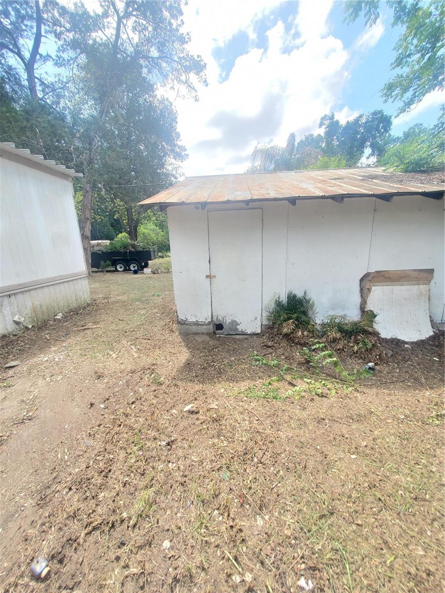 Listing photo id 33 for 6945 110th Street