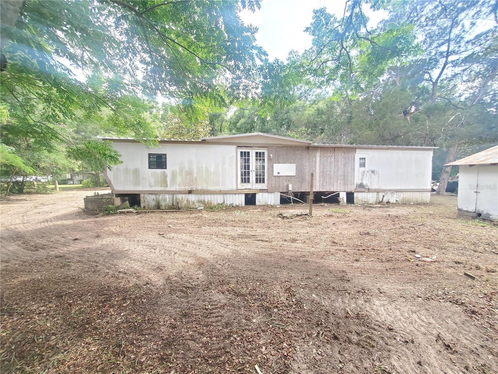 Listing photo id 37 for 6945 110th Street