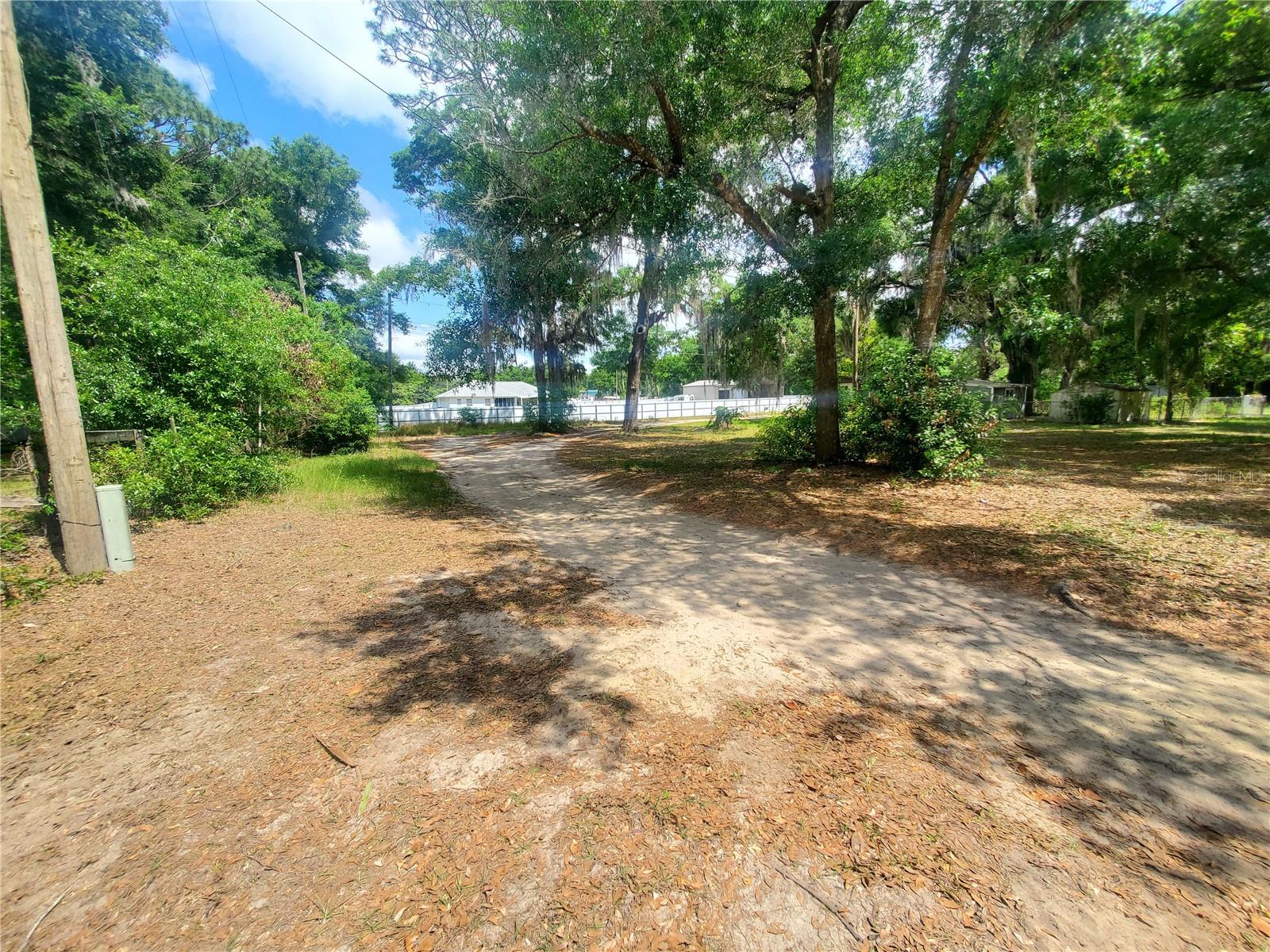 Listing photo id 39 for 6945 110th Street