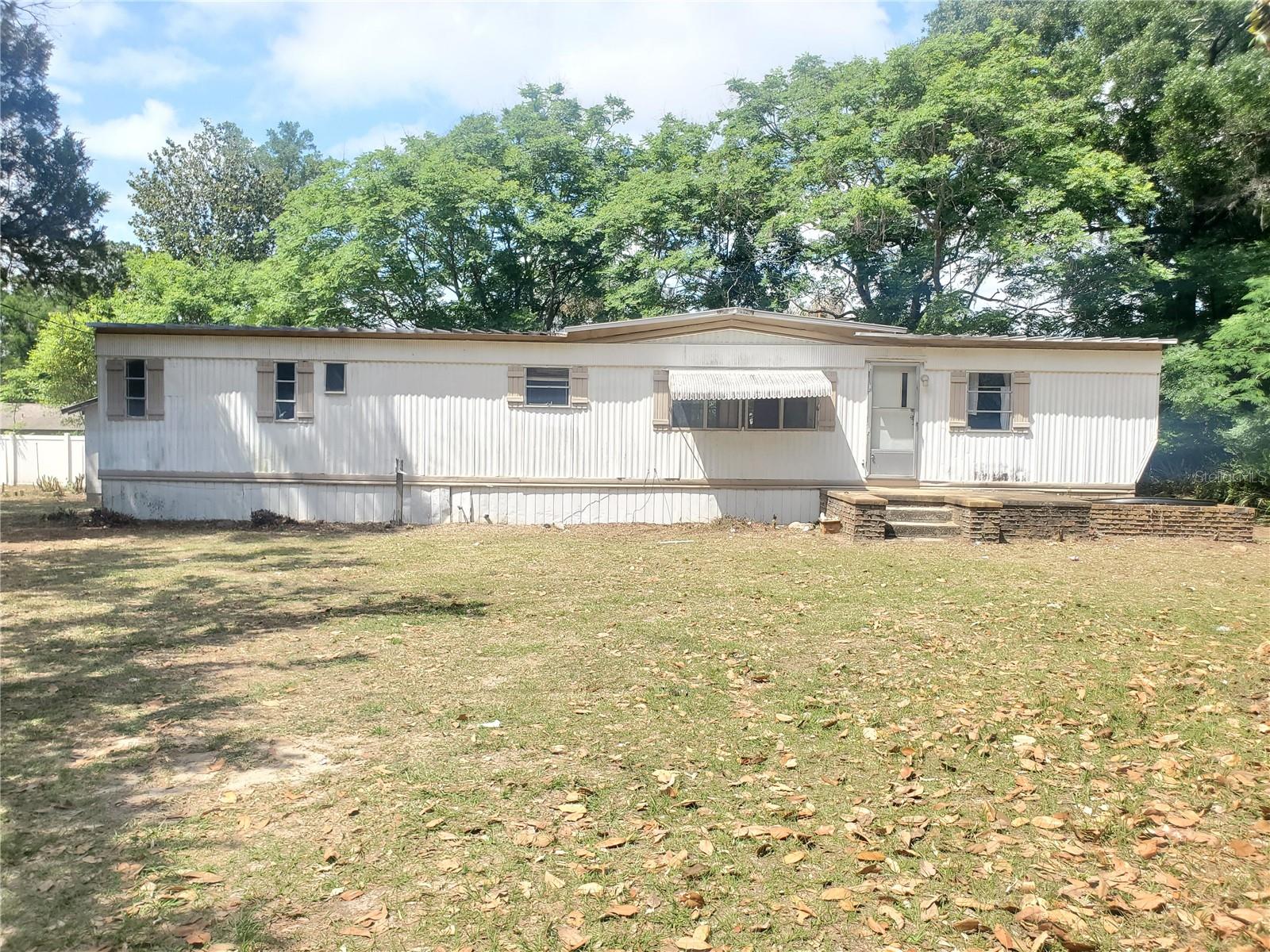 Listing photo id 3 for 6945 110th Street