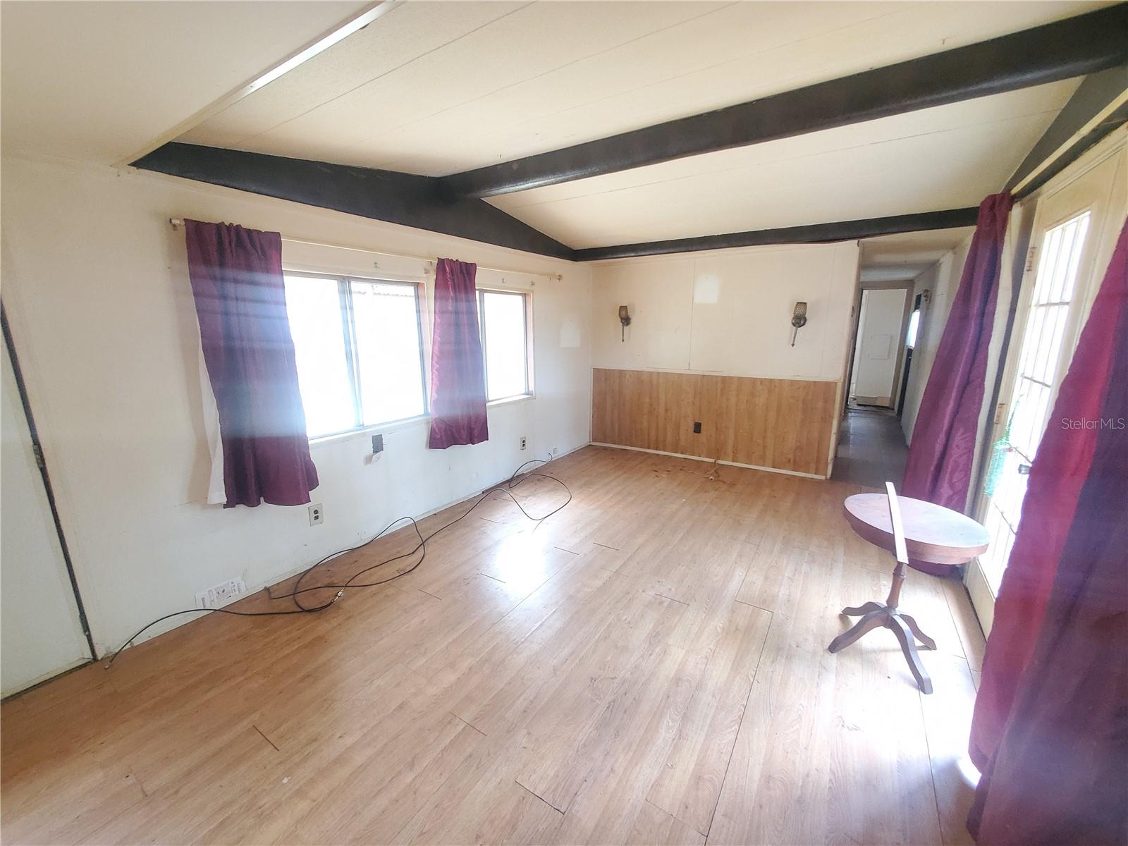 Listing photo id 6 for 6945 110th Street