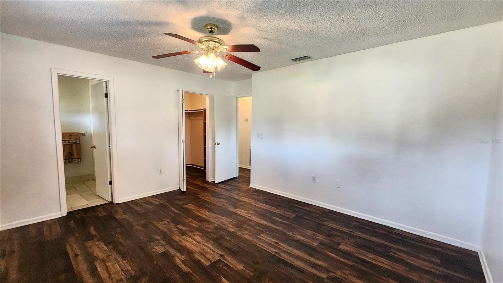 Image 7 of 17 For 10405 99th Avenue