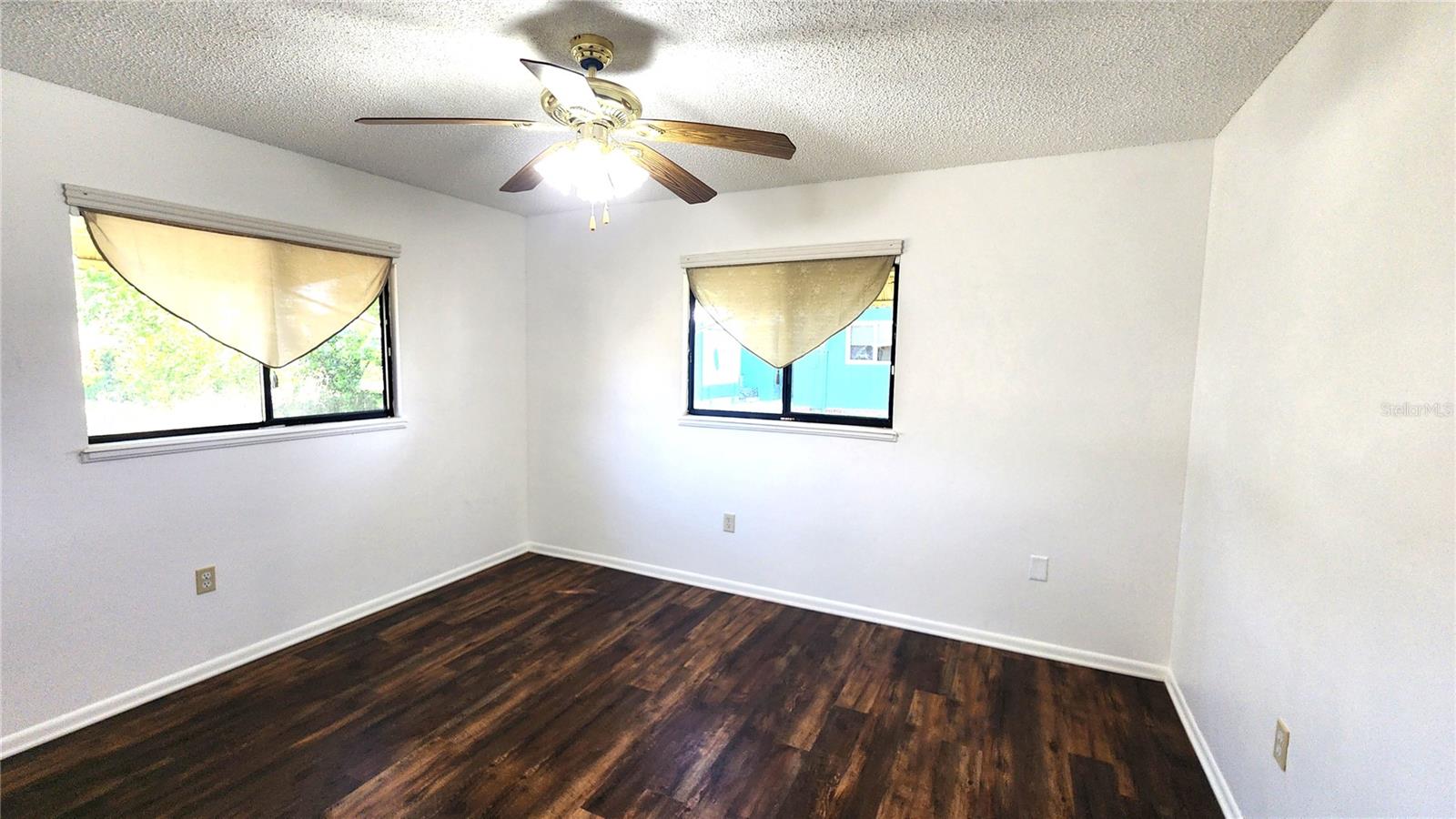 Image 8 of 17 For 10405 99th Avenue