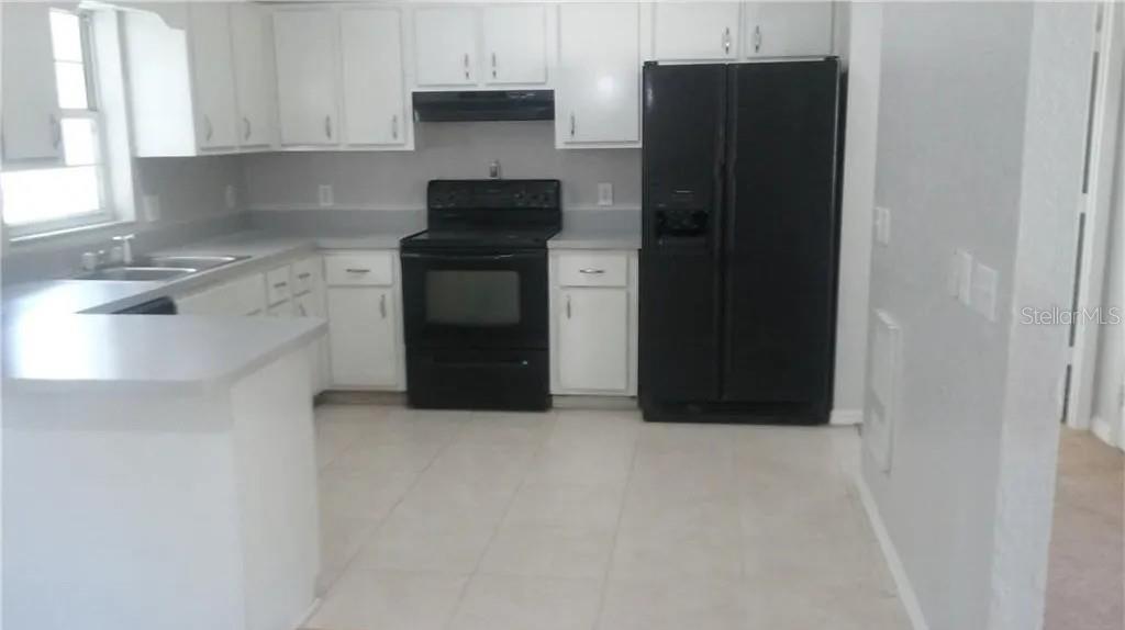 Image 4 of 7 For 14070 17th Place