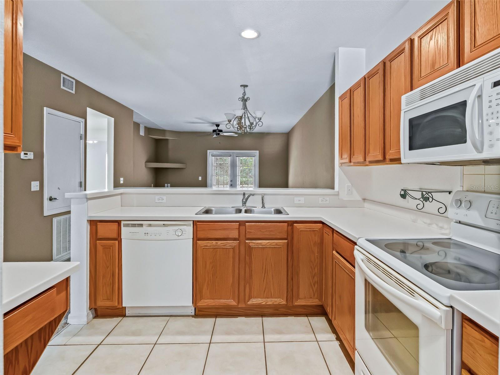 Image 10 of 38 For 231 28th Avenue 309