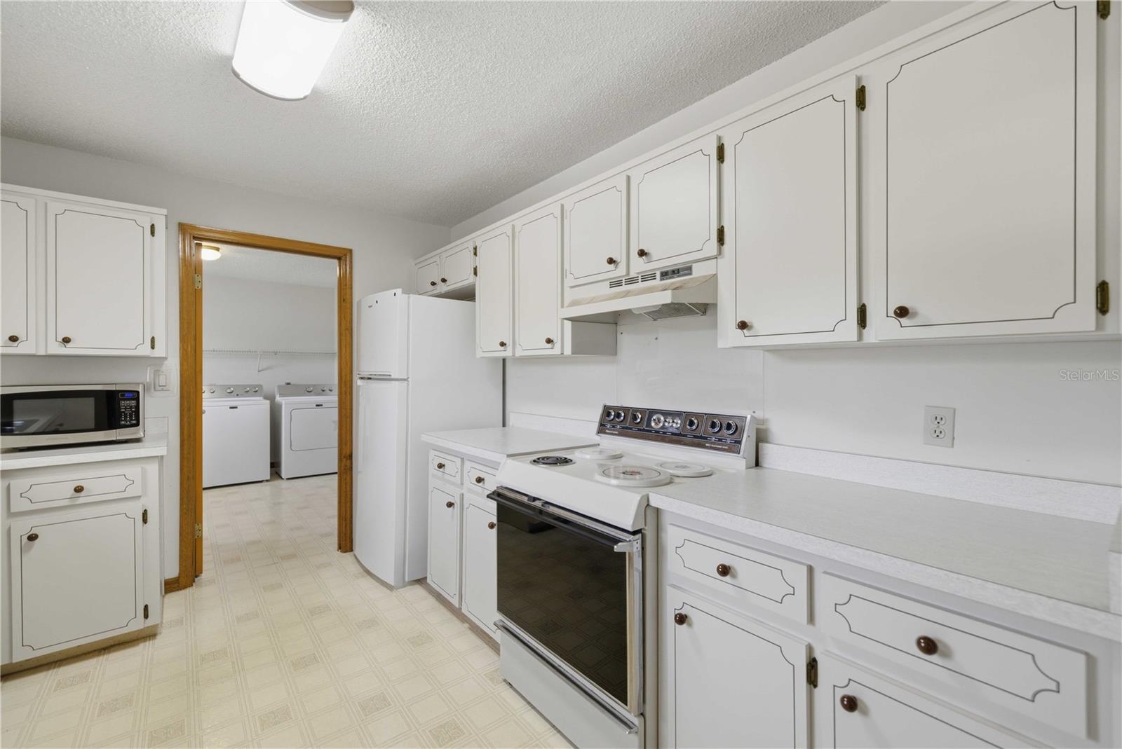 Image 20 of 33 For 3051 98th Street Road