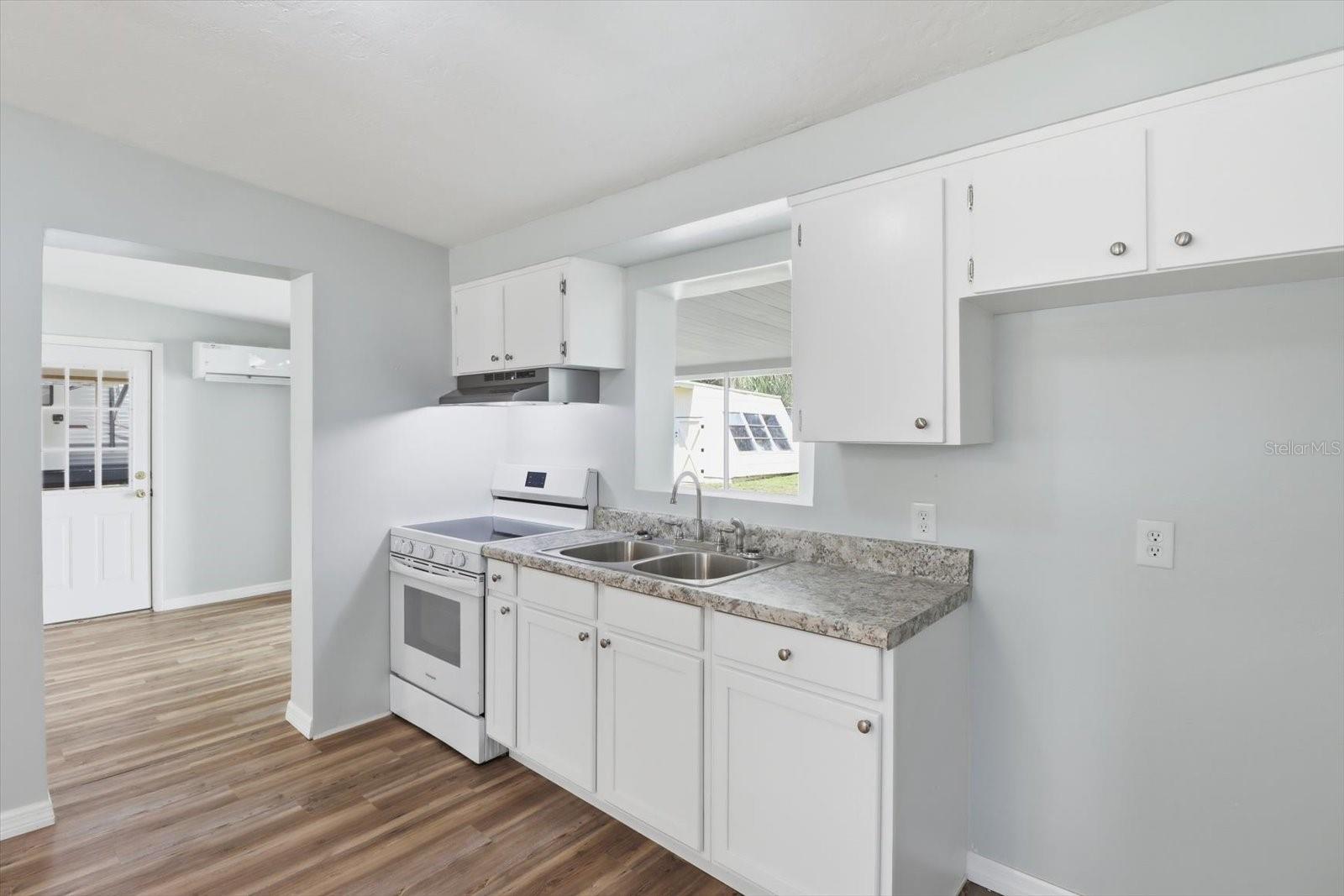 Image 14 of 46 For 5131 Manatee Terrace