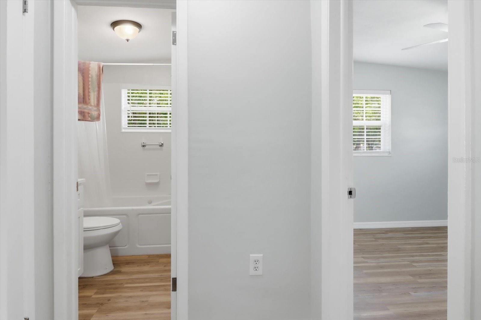 Image 23 of 46 For 5131 Manatee Terrace