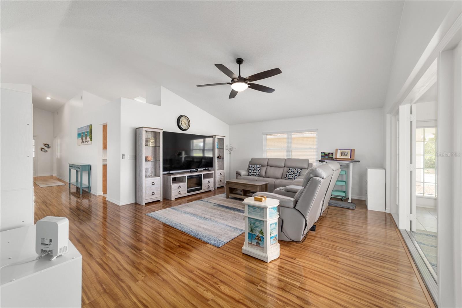 Image 19 of 55 For 9181 91st Circle