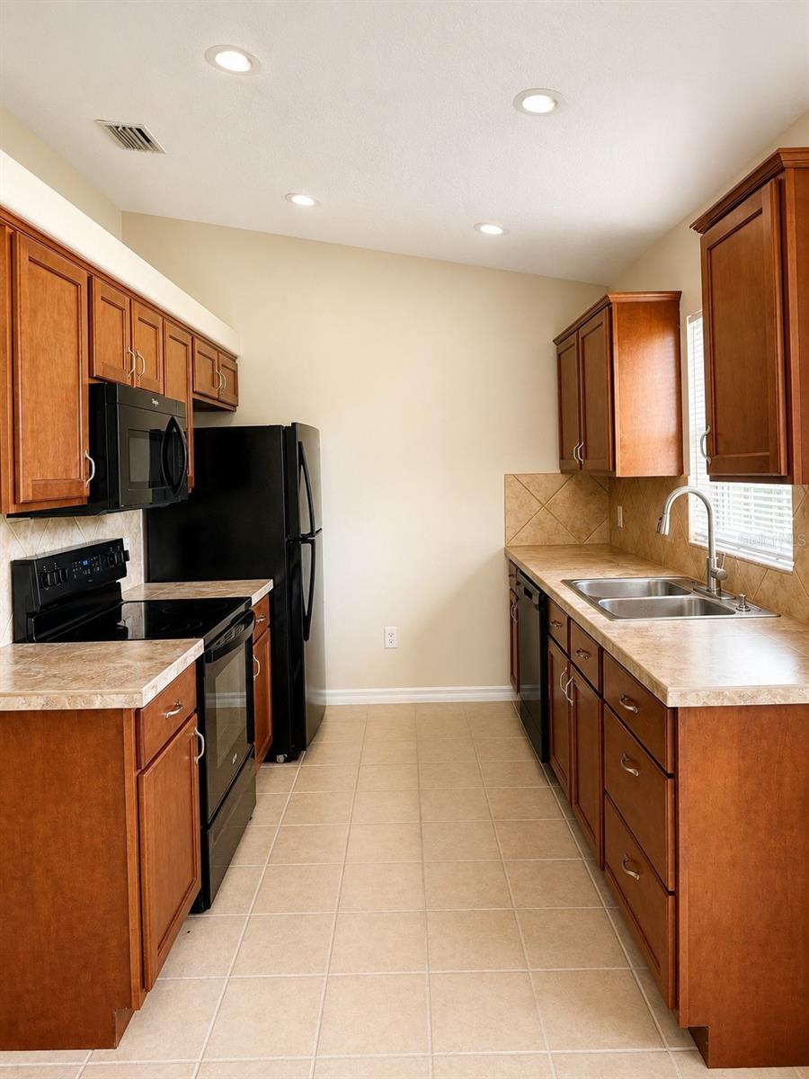 Image 2 of 9 For 8721 157th Street